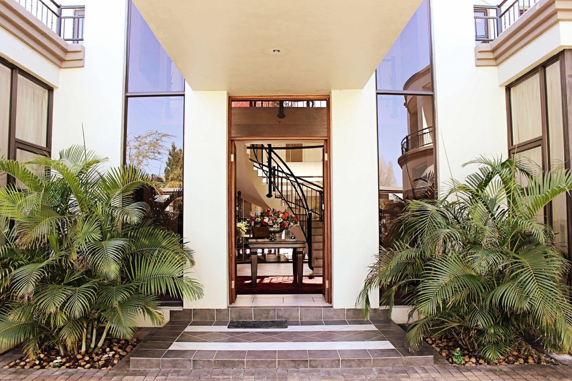 Casa Flora Guesthouse Pretoria-Noord Exterior foto